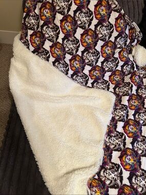 Bamboo Reversible Blanket ‘I Ain’t Lion’